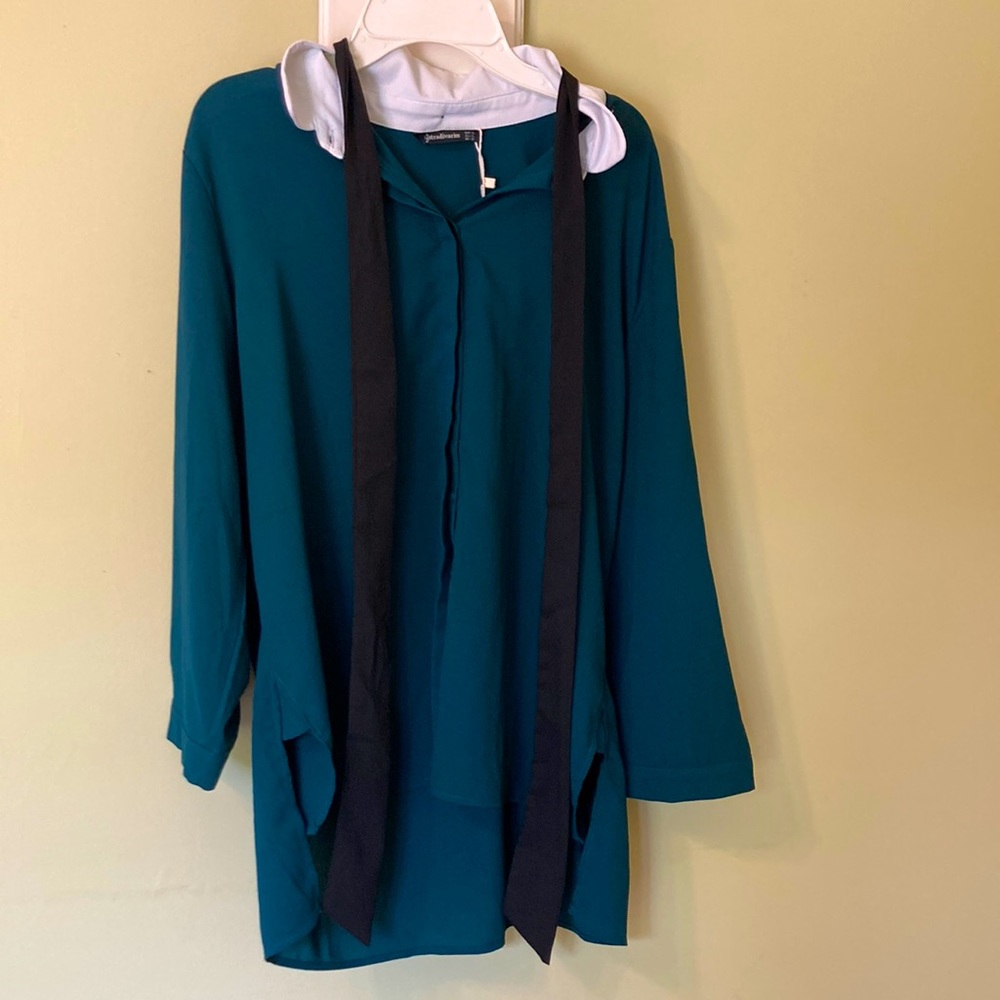 Dark Green Blouse. White Collar and Black Neck tie. Size L.